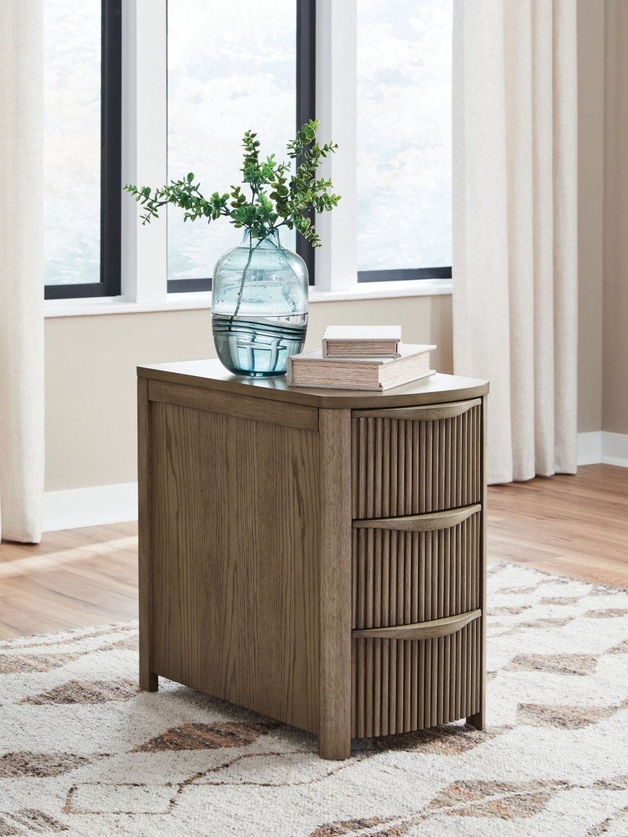Camdill - Chair Side End Table